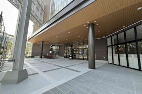 【イオンモール仙台上杉】銀杏のひろば