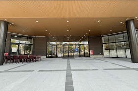 【イオンモール仙台上杉】銀杏のひろば