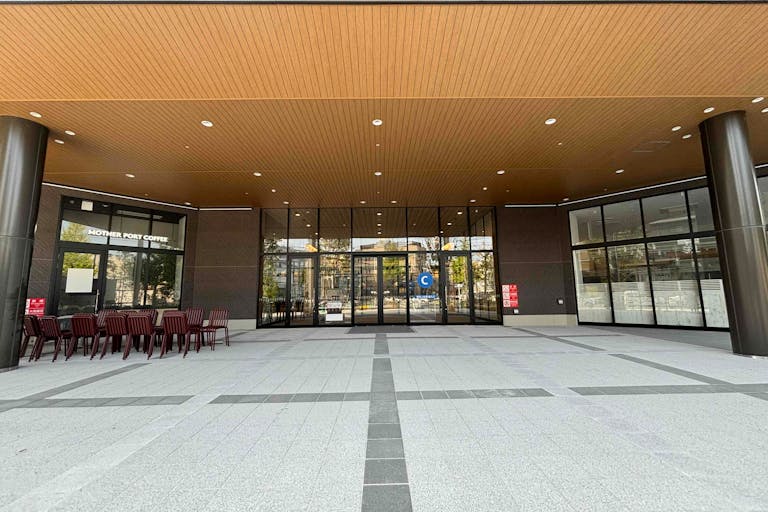 【イオンモール仙台上杉】銀杏のひろばの画像2