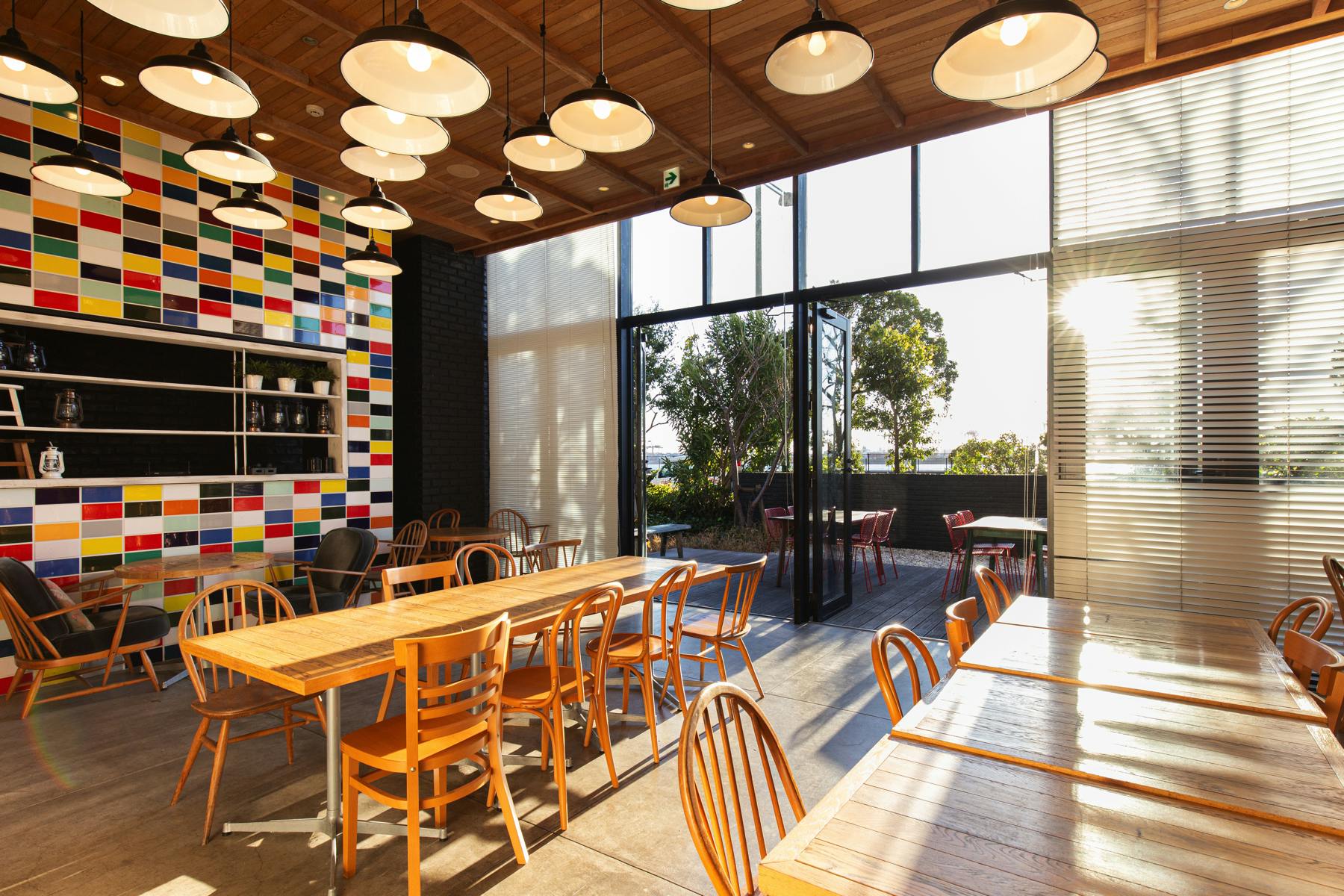 【テレコムセンター駅徒歩5分】お台場オフィスビル『the SOHO』内のカフェ併設イベントスペース