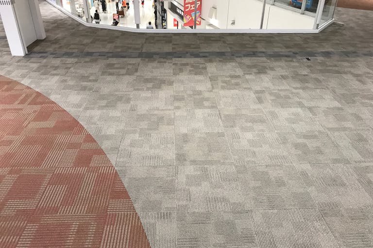 【イオンモール天童】ハニーズ前の画像2