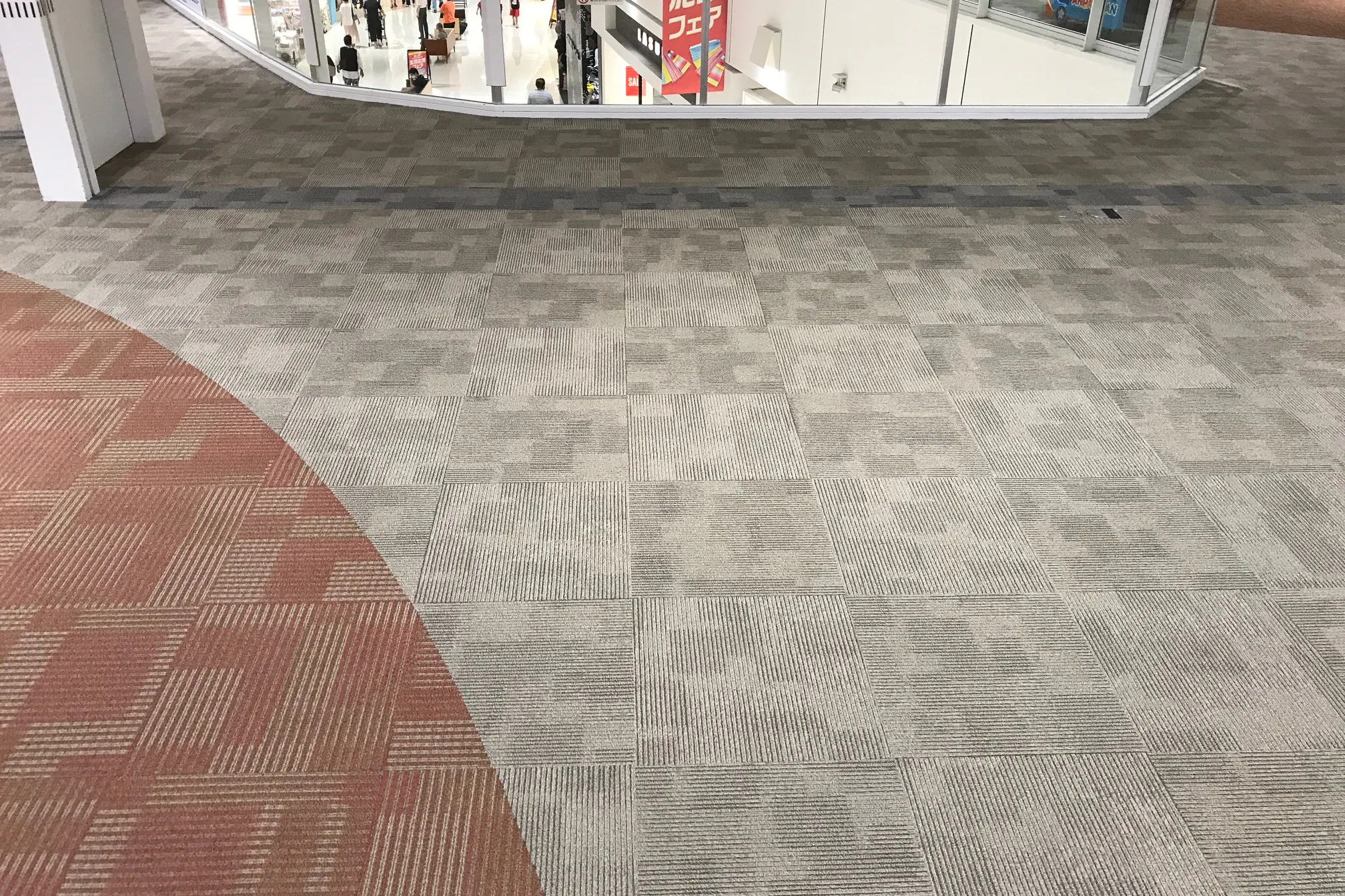 【イオンモール天童】ハニーズ前