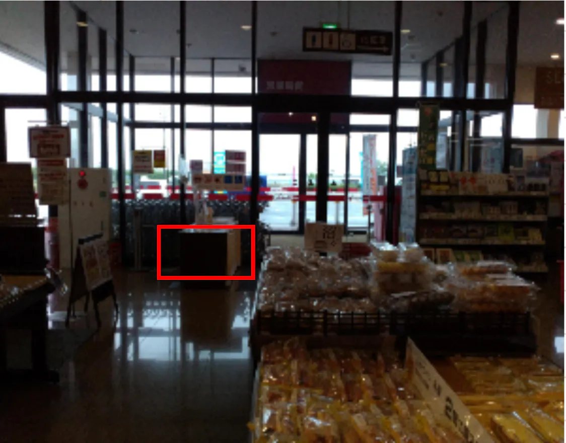 【マックスバリュ寒河江中央店】くつろぎスペース前の一部（店内ギャザリングスペース前の一部） 販促プロモーションや物販に最適なスーパー店内催事イベントスペース