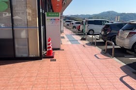 【フレスタ警固屋店】プロモーションイベントに利用可能な軒下スペース