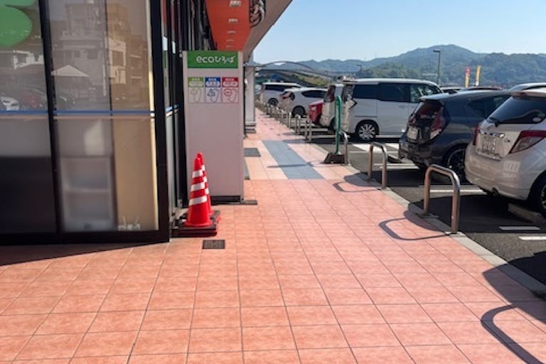 【フレスタ警固屋店】プロモーションイベントに利用可能な軒下スペースの画像1