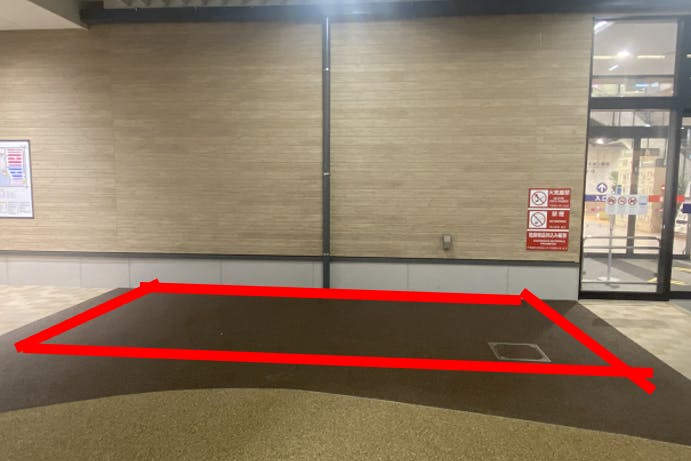 【イオンタウン旭】プロモーションイベントや各種物販に適した地域密着型のショッピングモール1F中央北出入口前の屋外イベントスペース①