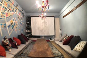 【渋谷駅6分】会議やワークショップに最適な大型プロジェクターが活用できるイベントスペース