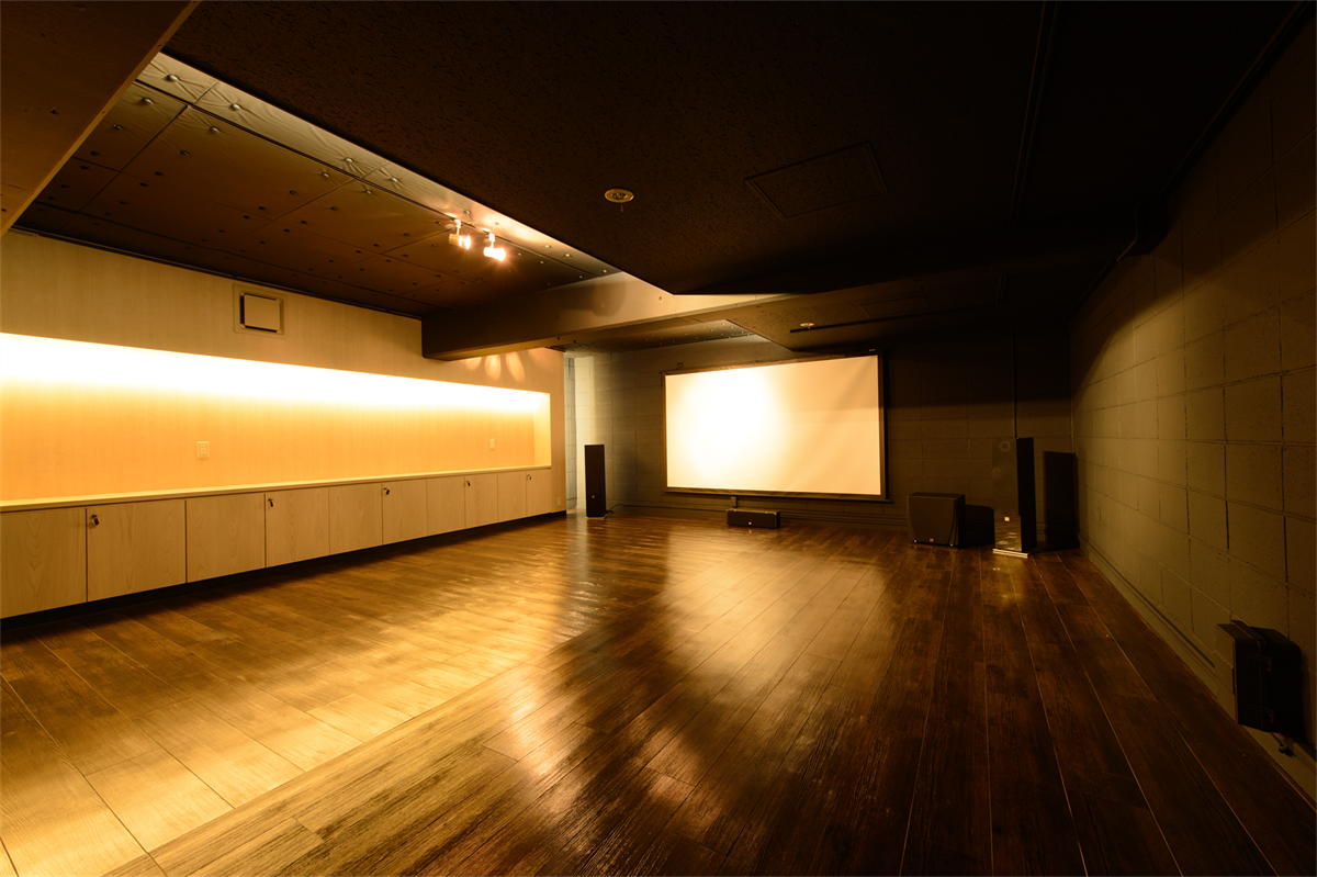 【祐天寺駅7分】展示会場やワークショップに最適な黒が基調のシックな防音室かつ充実の音響設備のあるイベントスペースの画像9