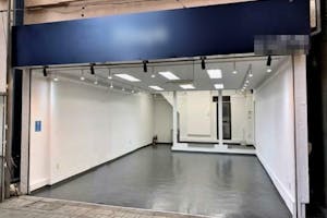 【阿佐ヶ谷駅2分】食物販や出張販売、アパレルの物販に利用可能なパールセンター商店街に面した貸店舗②