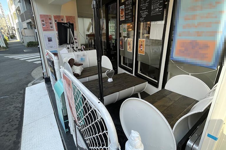 テラス(ガス・水道・電源あり)※写真のテーブルと椅子はないので広々使えます。