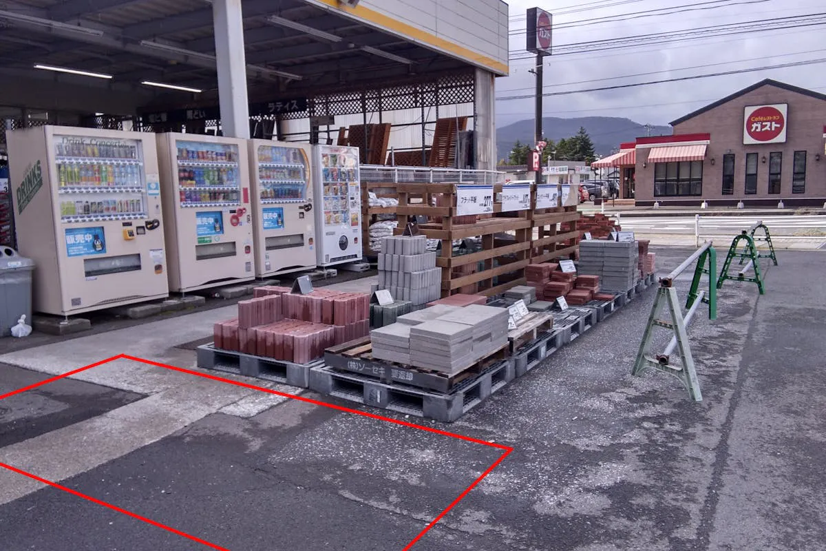 【サンデーむつ中央店】屋外駐車場 キッチンカーの出店に最適なホームセンター内駐車場の屋外イベントスペース