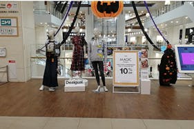 【イオンモール沖縄ライカム】2F グランドESC前(A)