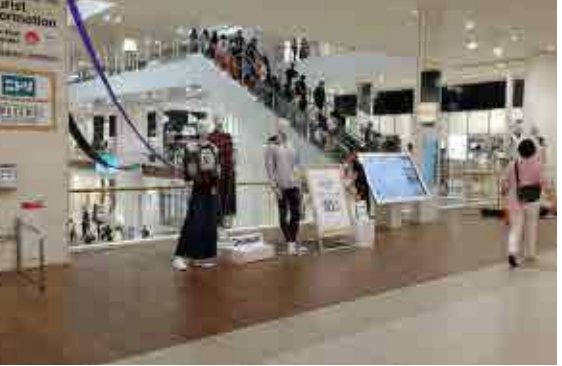 【イオンモール沖縄ライカム】2F グランドESC前(A)