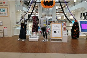 【イオンモール沖縄ライカム】2F グランドESC前(A)