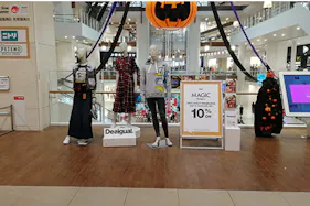 【イオンモール沖縄ライカム】2F グランドESC前(A)