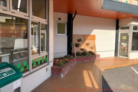 【Aコープこうち店】食物販や販促イベントに最適な屋外軒下スペース