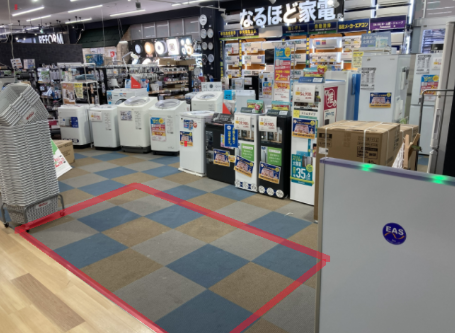 【ダイシン白石店】店内出入口家電コーナー　プロモーションや物販に最適なホームセンター内階段前の催事イベントスペース