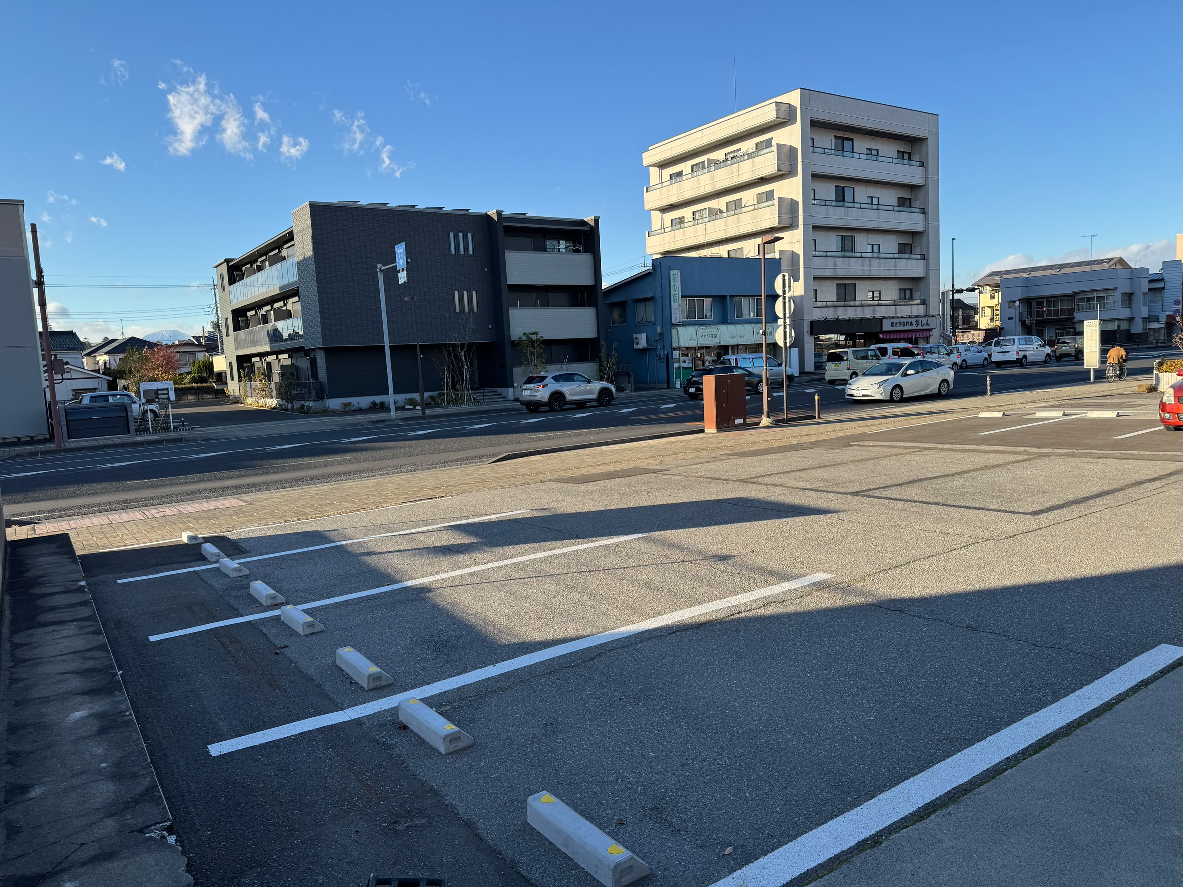【買取熊手】宇都宮駅10分！キッチンカー出店や食物販に最適な交通量が多く、視認性抜群な駐車場スペース