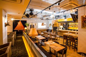 【表参道駅1分】イベントや撮影に適した最大100名様収容可能なアンティーク調のイタリアンレストラン