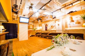 【表参道駅1分】イベントや撮影に適した最大100名様収容可能なアンティーク調のイタリアンレストラン