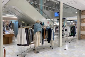 【アミュプラザ長崎】本館・2F アパレル、雑貨などの販売に最適!エスカレーター横の人通りの多いイベントスペース