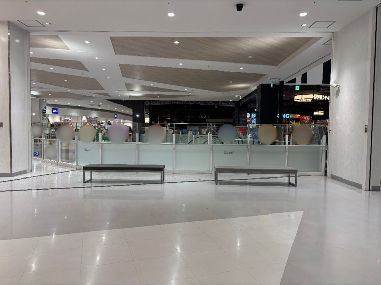 【イオンモール座間】2階ノースコート吹き抜け（ユニクロ前）