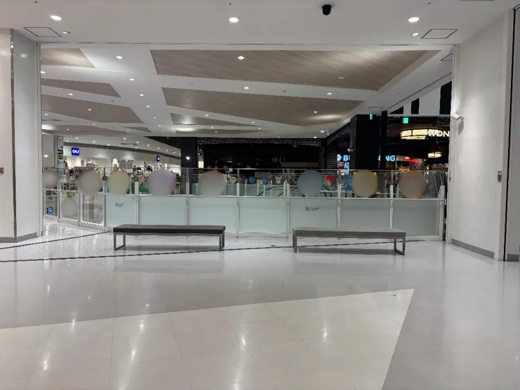 【イオンモール座間】2階ノースコート吹き抜け（ユニクロ前）