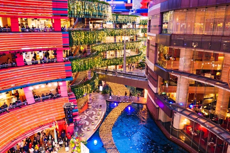 【ユナイテッド・シネマキャナルシティ13】チラシ・サンプリングの配布やPRに活用できる映画館のイベントスペースの画像3