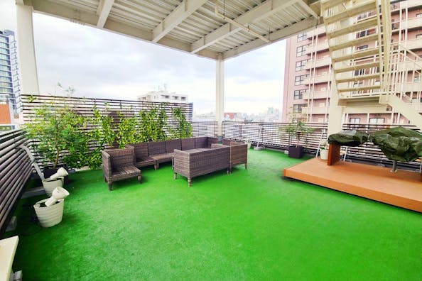 【渋谷駅9分】ワークショップやセミナーに利用可能な屋根付きの屋上イベントスペース
