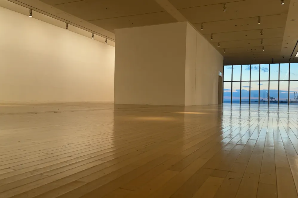 【大阪港駅7分】各ジャンルの展示会やオフラインイベント等の開催に最適な夕日と海の輝きを一面に体感できる開放的な空間