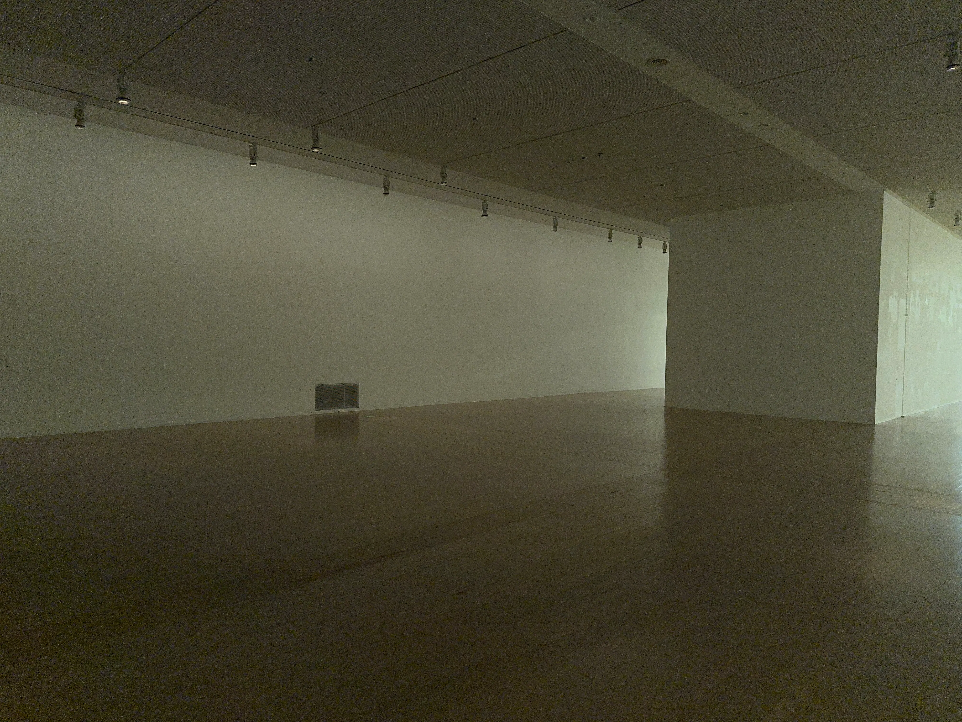 【大阪港駅7分】各ジャンルの展示会やオフラインイベント等の開催に最適な夕日と海の輝きを一面に体感できる開放的な空間