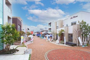 【相模原・古淵ハウジングステージ】キッチンカーやポップアップストア、プロモーションイベントに最適な住宅展示場インフォメーション2階にあるイベントスペース