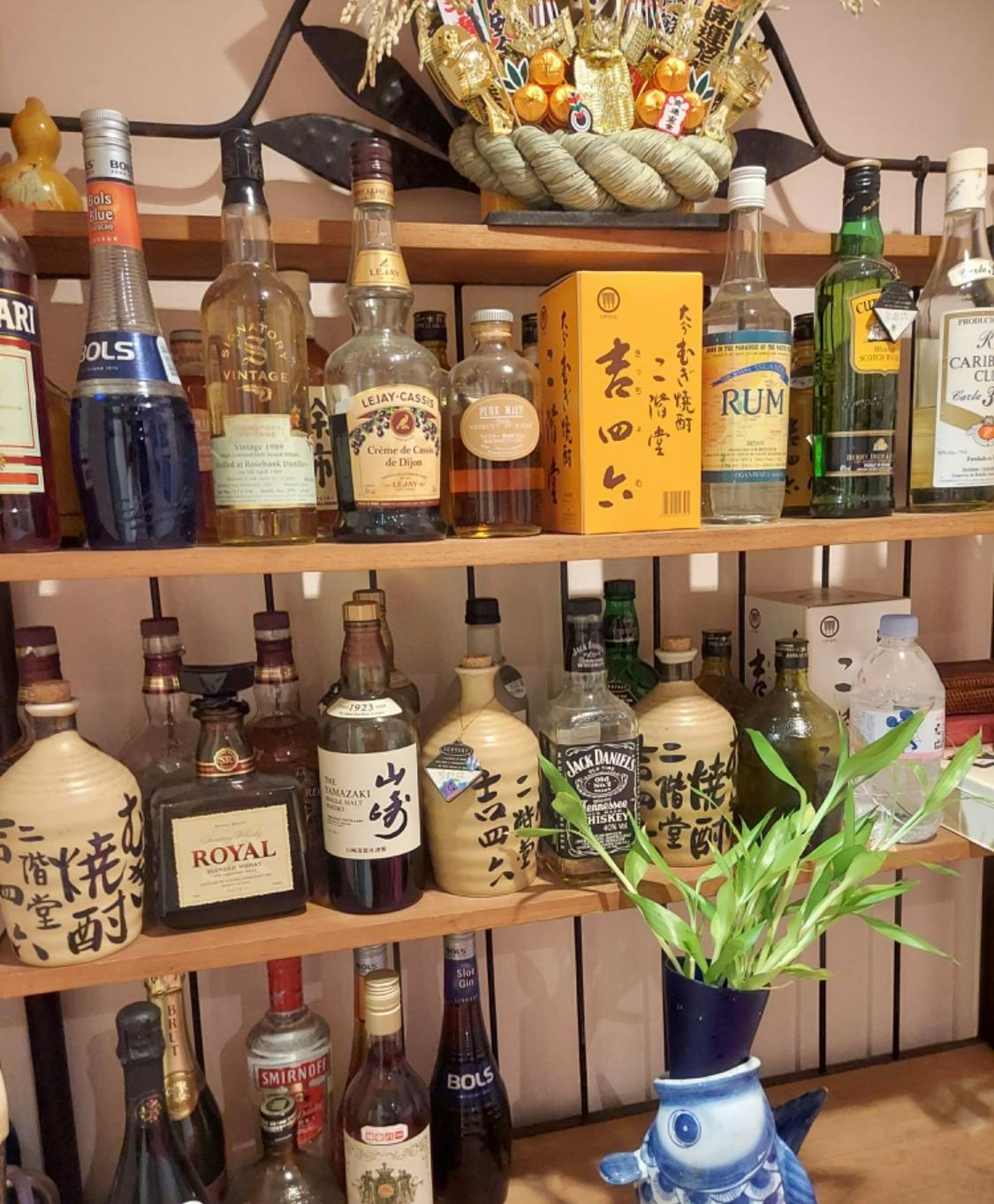 【西武新宿駅3分】ロケや撮影会等の撮影イベント用途やワークショップ等に最適なカフェ&バーレンタルスペース