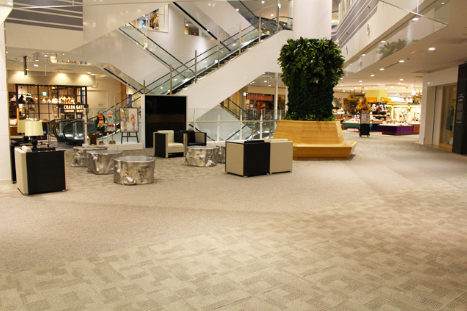 【イオンモール岡山】3F西エスカレーター前