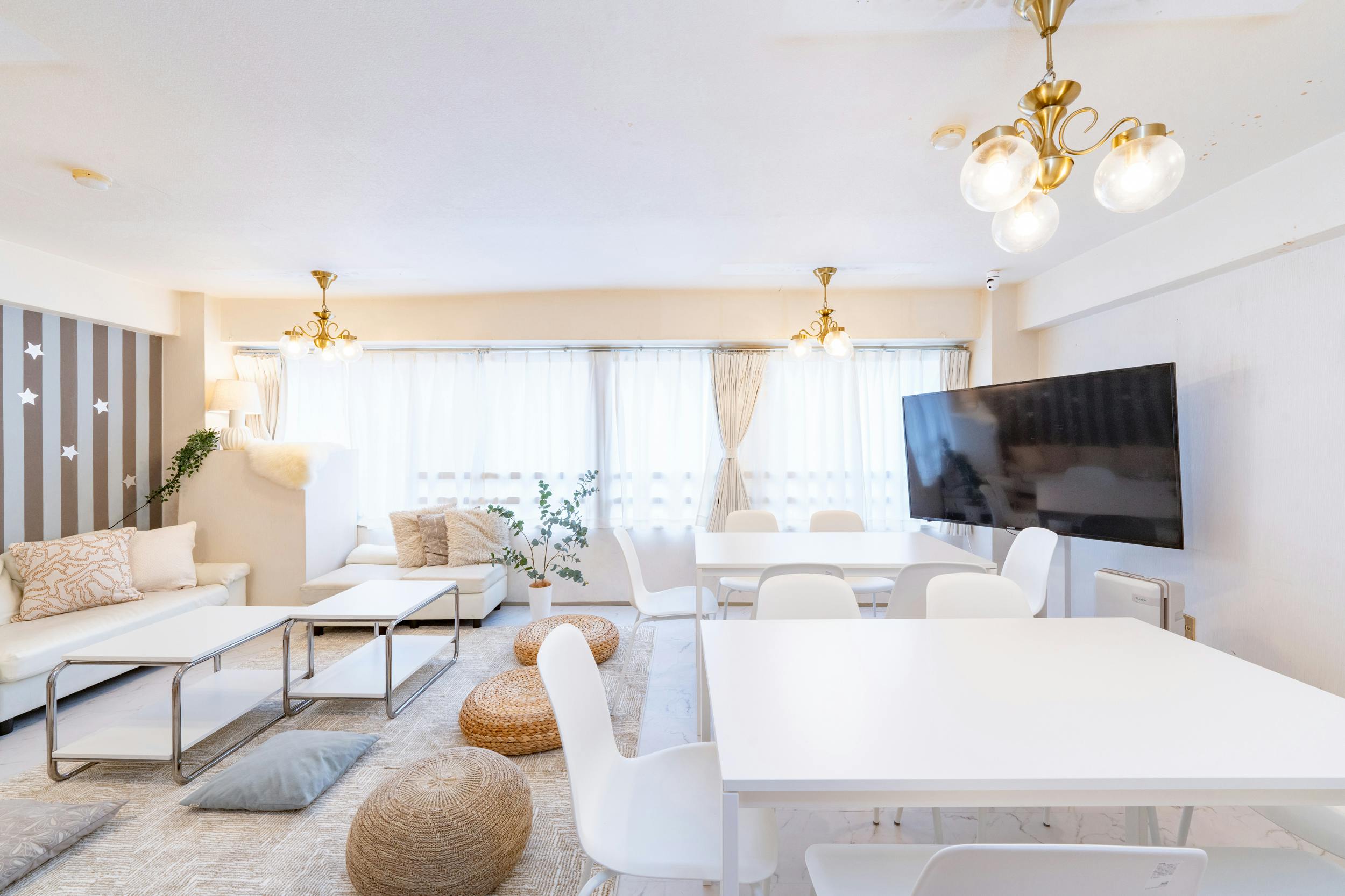 【栄駅5分】撮影や会議、ワークショップに活用できるオシャレな照明のイベントスペース(607号室)