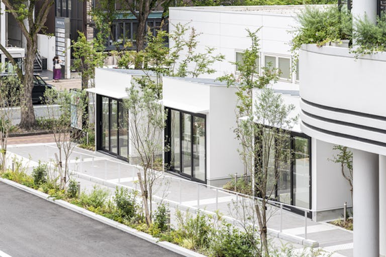 施設内2Fにある九州最大規模のイベントスペース「Whask」と連動した展開も可能です。