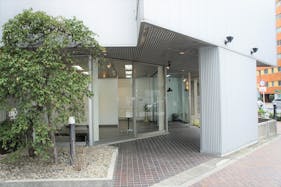 【浜町駅4分/2F】個展・グループ展等のアート展やアパレル展示会、招待制のイベント開催に最適なアクセス環境の良いギャラリースペース