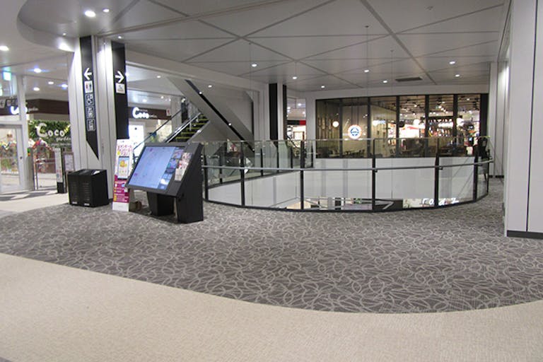 【イオンモールいわき小名浜】4階 マリンコート吹き抜け(ペテモ前)の画像1