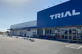 【スーパーセンタートライアル益城台店】食物販やPR活動に最適な店内「2F風除室 スペース」