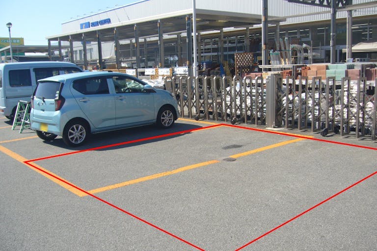 【サンデー浪岡店】屋外駐車場 キッチンカーの出店に最適なホームセンター内駐車場の屋外イベントスペース