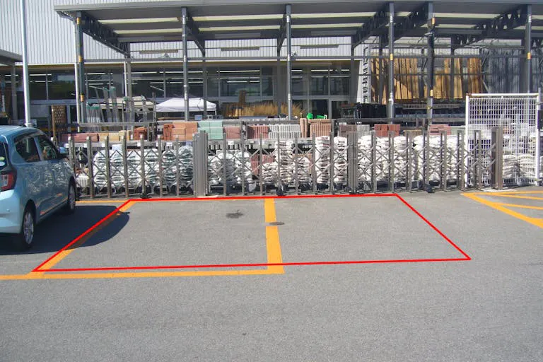 【サンデー浪岡店】屋外駐車場　キッチンカーの出店に最適なホームセンター内駐車場の屋外イベントスペース