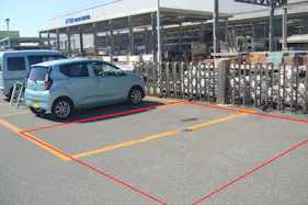【サンデー浪岡店】屋外駐車場 キッチンカーの出店に最適なホームセンター内駐車場の屋外イベントスペース