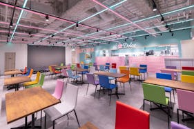 【三宮駅3分】イベント・撮影・ポップアップストアに適したキッチン・控室付きレンタルスペース