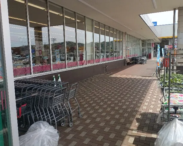 【マックスバリュ北上店】食品入り口外 キッチンカー出店に最適なスーパー店外催事イベントスペース