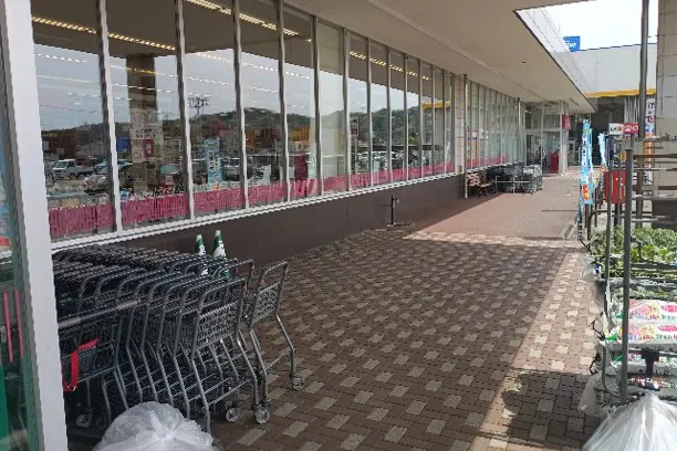 【マックスバリュ北上店】食品入り口外 キッチンカー出店に最適なスーパー店外催事イベントスペース