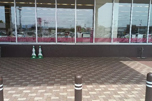 【マックスバリュ北上店】食品入り口外 キッチンカー出店に最適なスーパー店外催事イベントスペース
