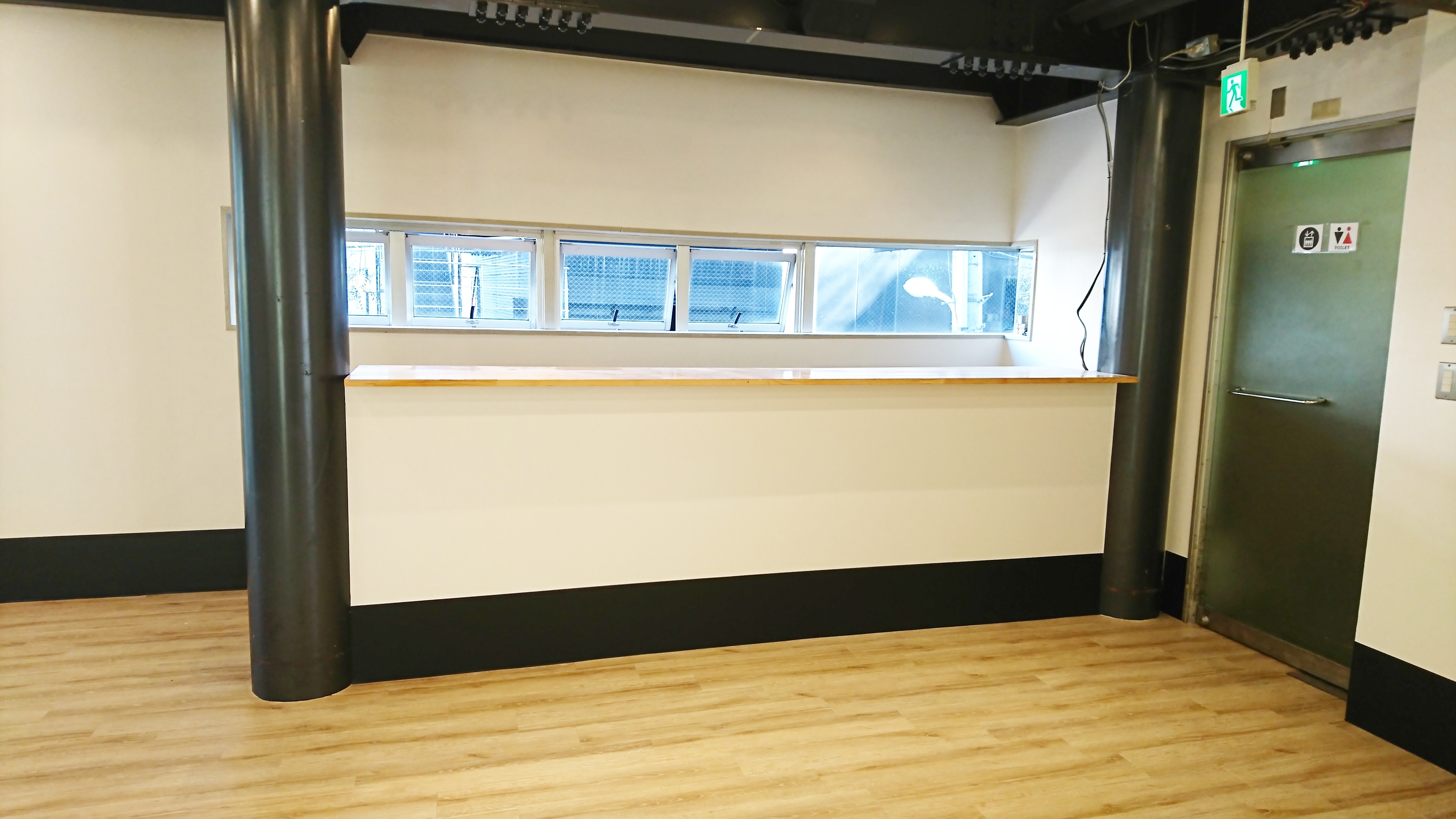 【明治神宮前(原宿)駅1分】ラフォーレ原宿裏通りの好立地！展示会、ポップアップ、チェキ会、控室などに最適です。