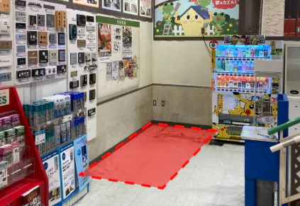 【ユニディ相模大野店】1階階段前 プロモーションや物販に最適なホームセンター内階段前の催事イベントスペース