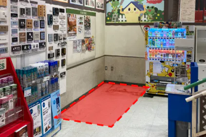 【ユニディ相模大野店】1階階段前 プロモーションや物販に最適なホームセンター内階段前の催事イベントスペース