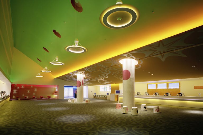 【ローソン・ユナイテッドシネマ 前橋】PRイベントやサンプリングに最適な顧客にリーチしやすい映画館内のイベントスペースの画像1